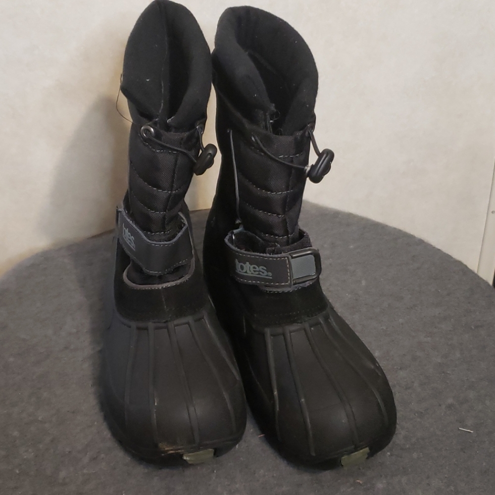 Totes boys boots